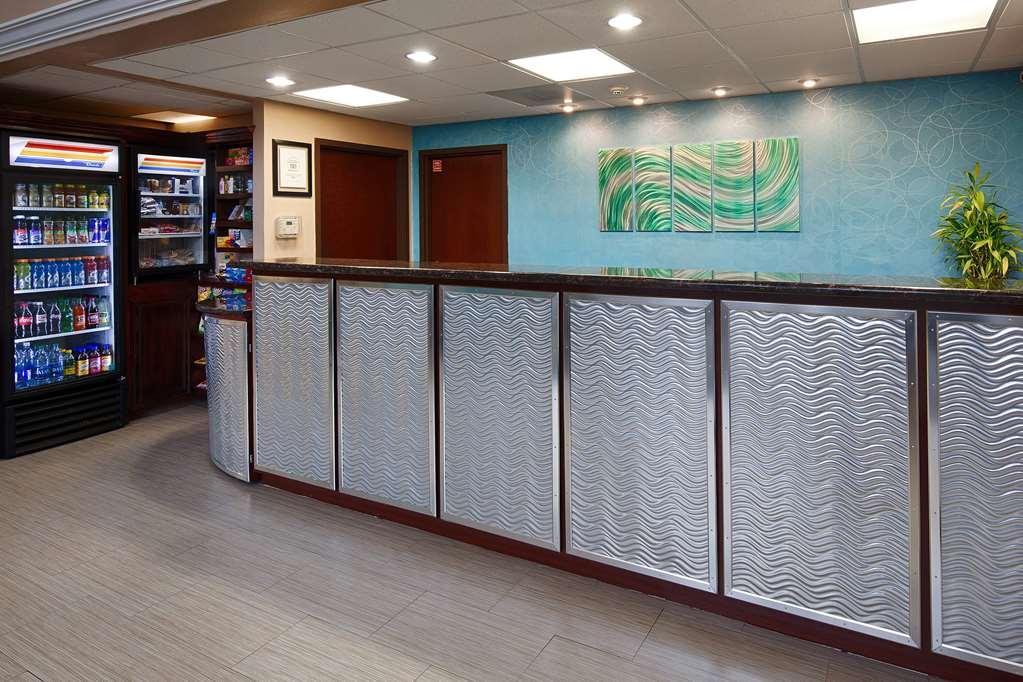 Days Inn & Suites By Wyndham Sam Houston Tollway Jersey Village Interior photo