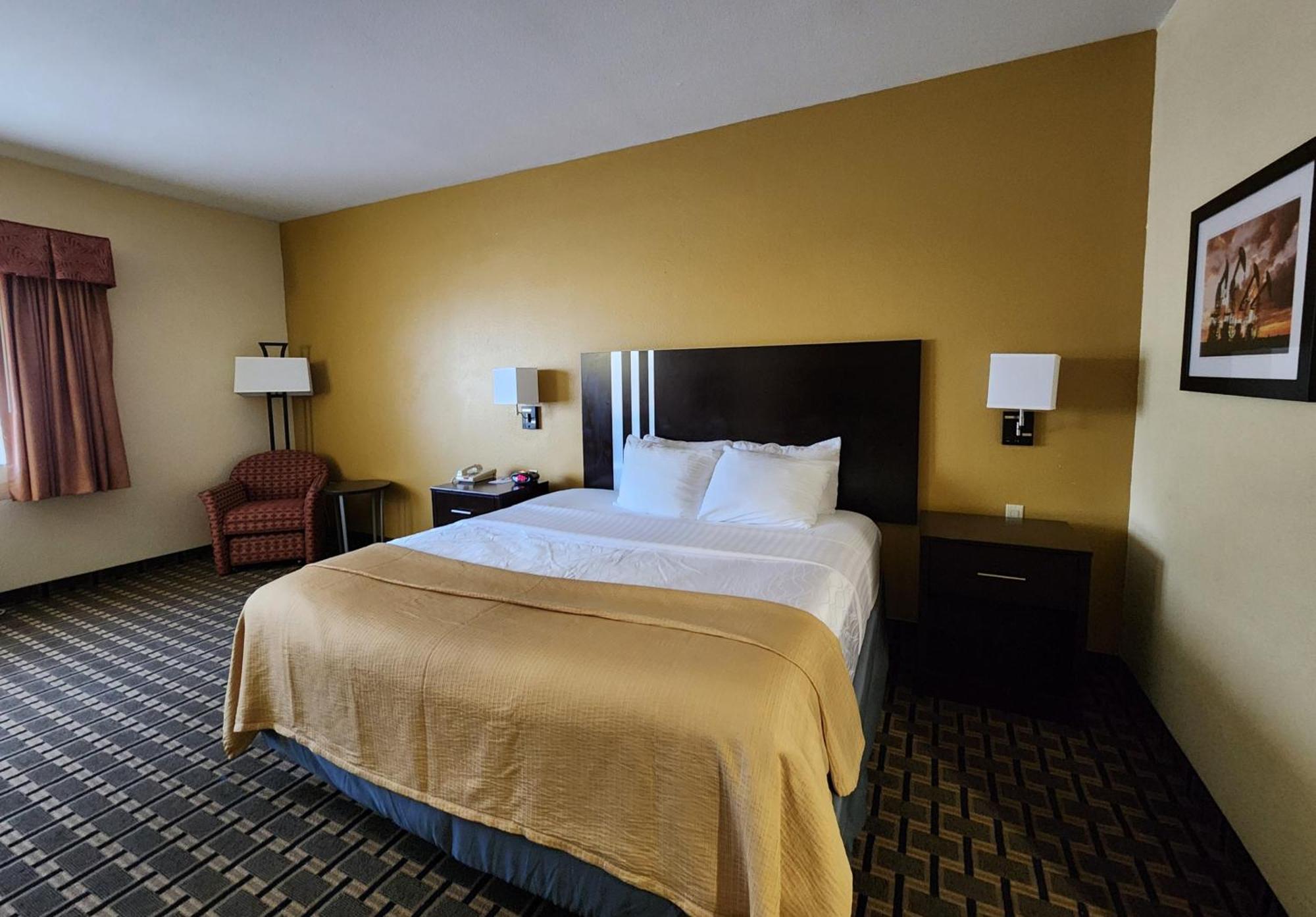 Days Inn & Suites By Wyndham Sam Houston Tollway Jersey Village Exterior photo